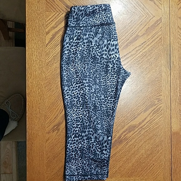 ***SOLD****Danskin Now Leggings (slightly used) - Picture 4 of 6